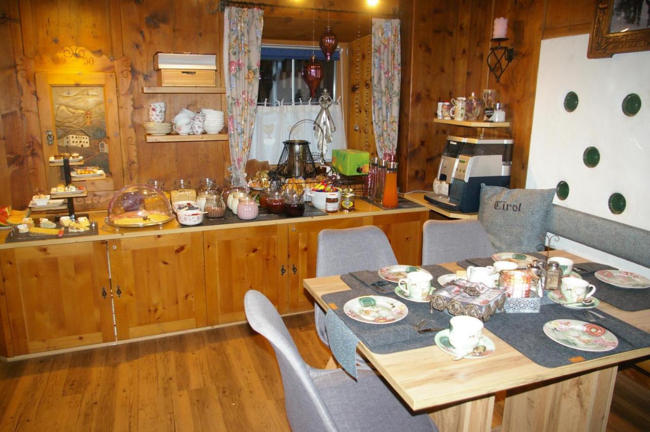 Hotel Thalerhof à Roppen Extérieur photo